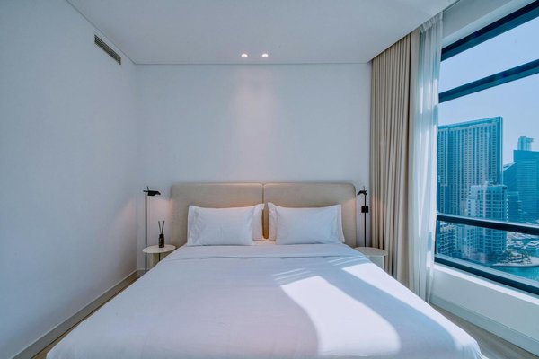 Où peut-on loger en Provence pour des vacances avec des cours de cuisine provençale et des visites de marchés?